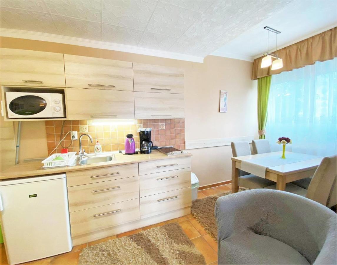 Apartman Siesta Buek - Buekfuerdo Eksteriør bilde