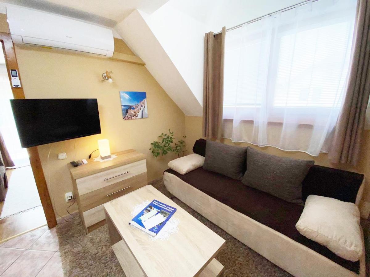 Apartman Siesta Buek - Buekfuerdo Eksteriør bilde