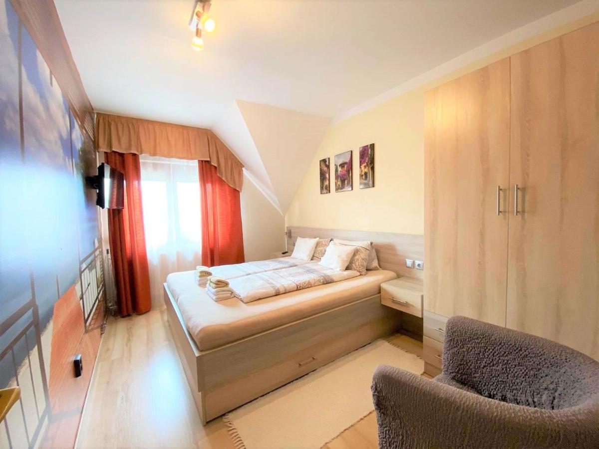 Apartman Siesta Buek - Buekfuerdo Eksteriør bilde