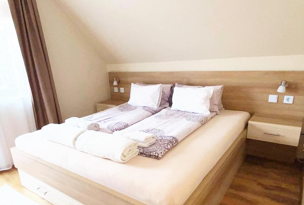 Apartman Siesta Buek - Buekfuerdo Eksteriør bilde