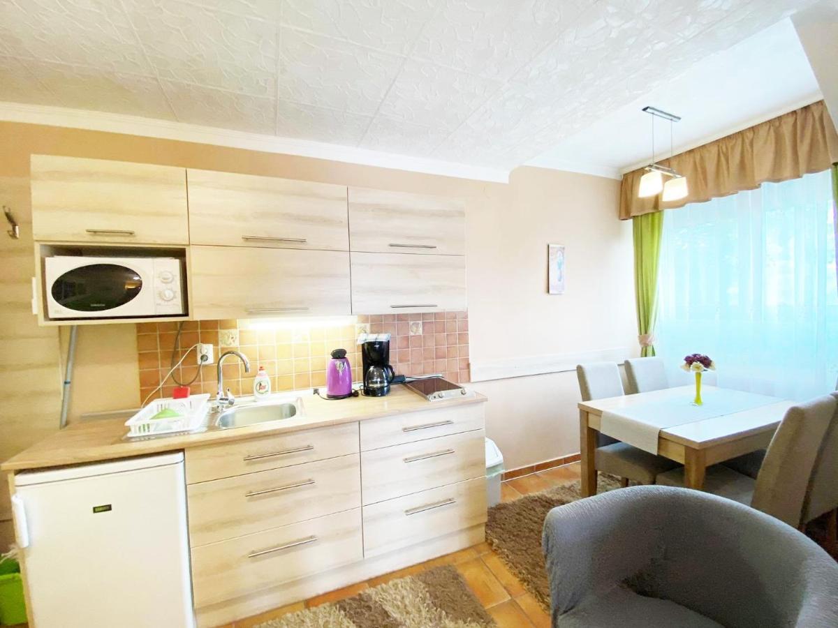 Apartman Siesta Buek - Buekfuerdo Eksteriør bilde