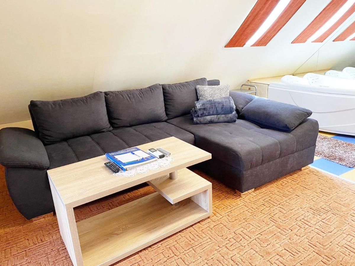 Apartman Siesta Buk Leilighet Eksteriør bilde