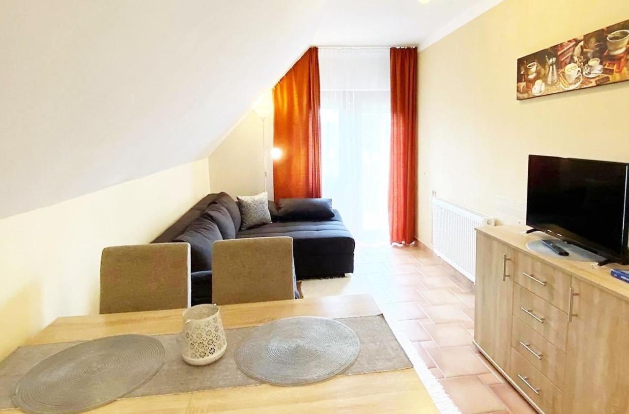 Apartman Siesta Buek - Buekfuerdo Eksteriør bilde