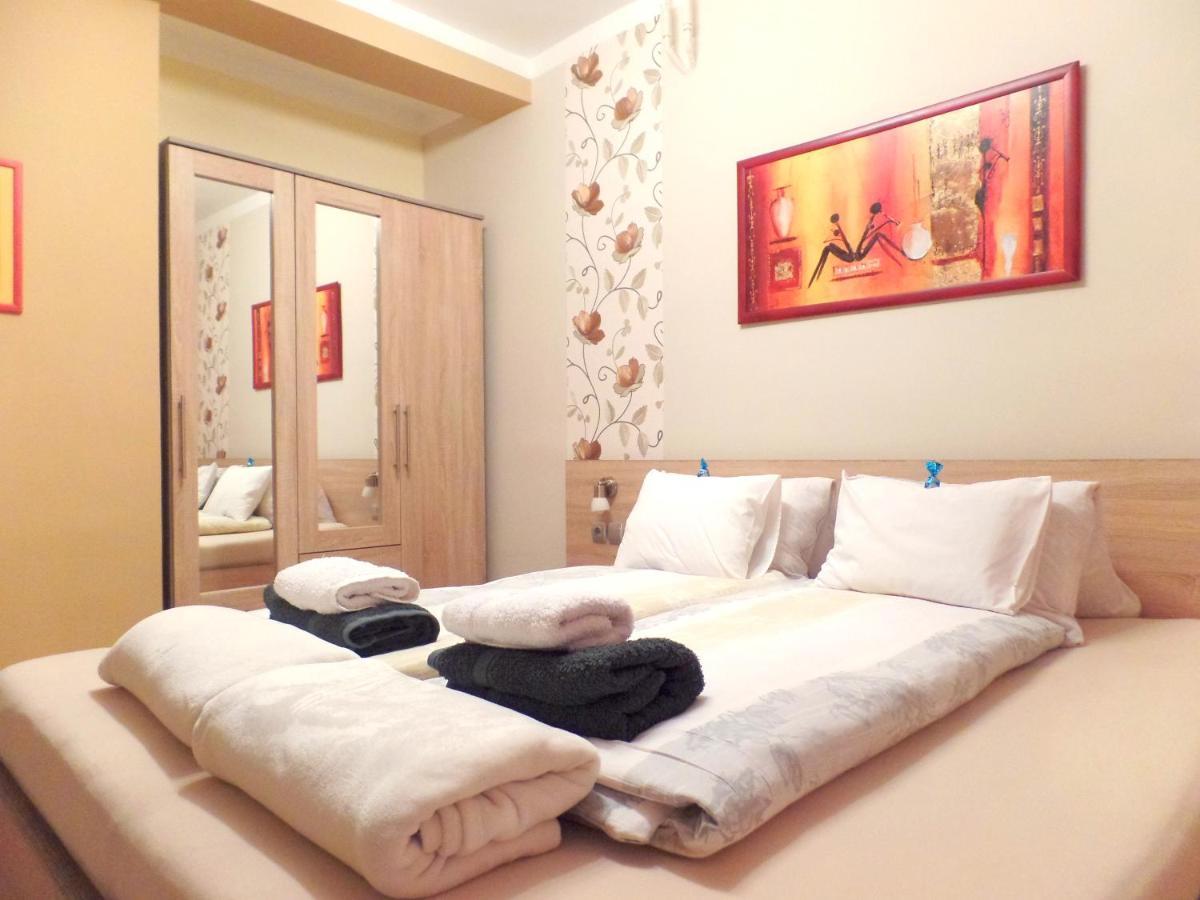 Apartman Siesta Buek - Buekfuerdo Eksteriør bilde